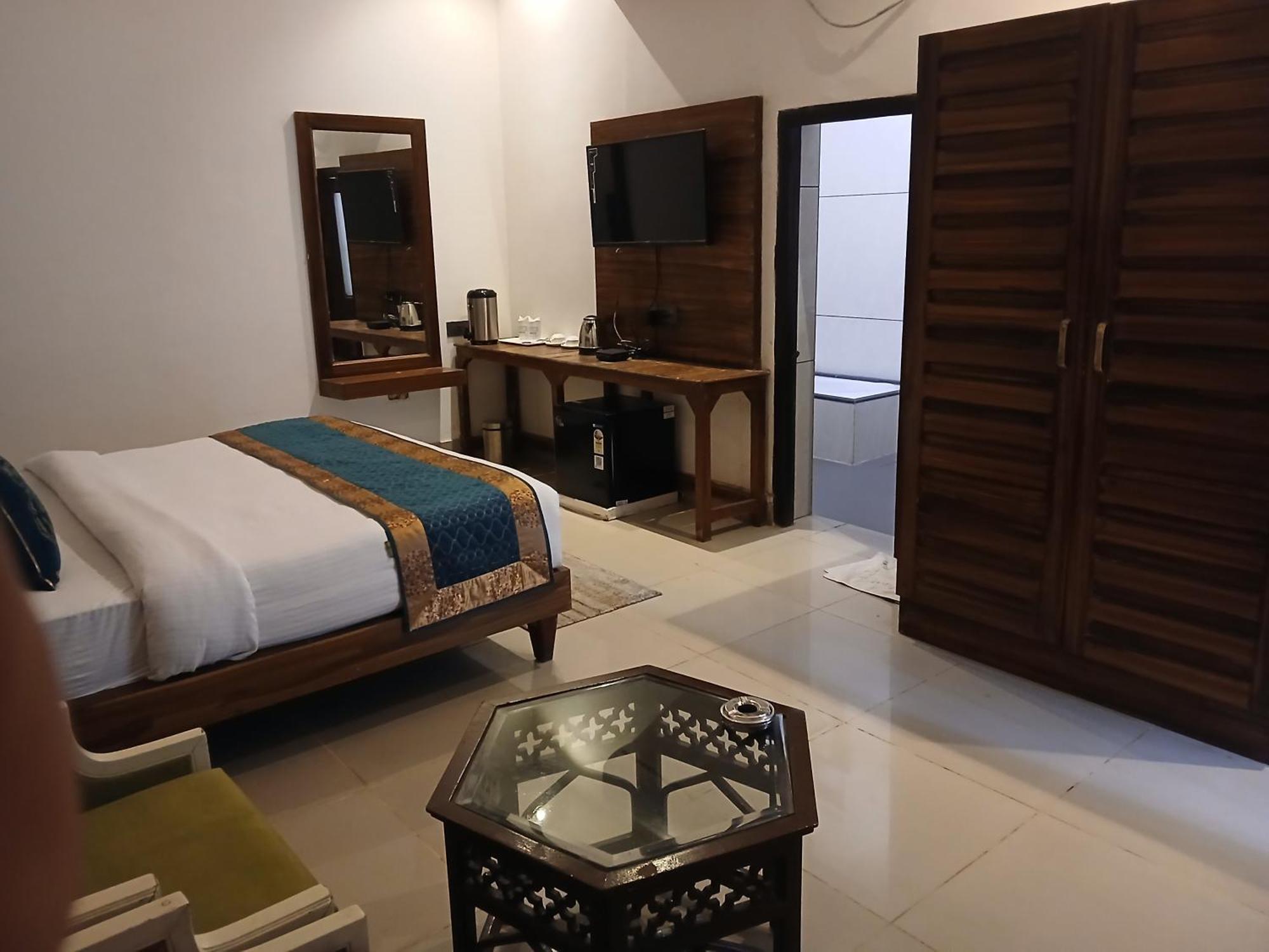 Panna Tiger Resort- Riverside Property Rajgarh  Экстерьер фото